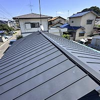 瓦屋根からガルバリウム屋根に葺き替え