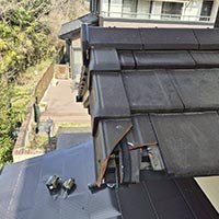瓦割れ交換