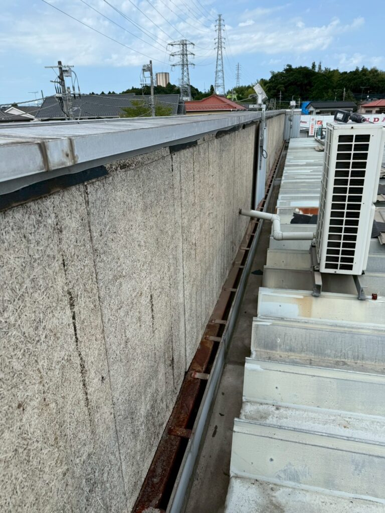 伊勢崎市 S様 店舗雨漏り修理工事 施工前